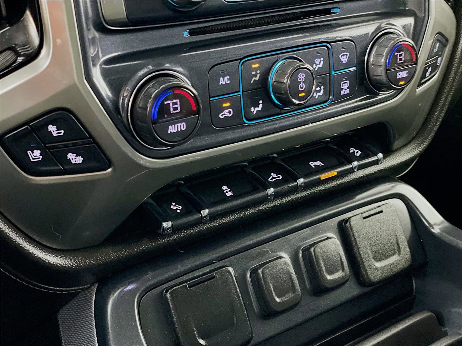 Used 2018 Chevrolet Silverado 1500 LTZ Z71 w/ Redline Edition image 19