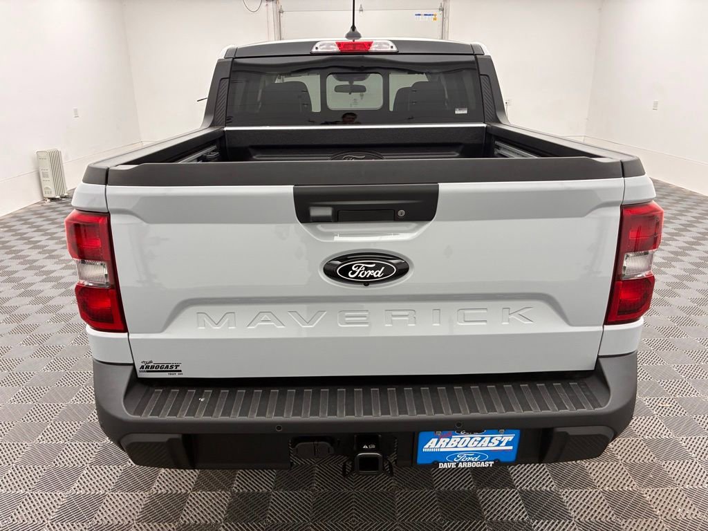New 2025 Ford Maverick Lariat w/ Black Appearance Package image 9