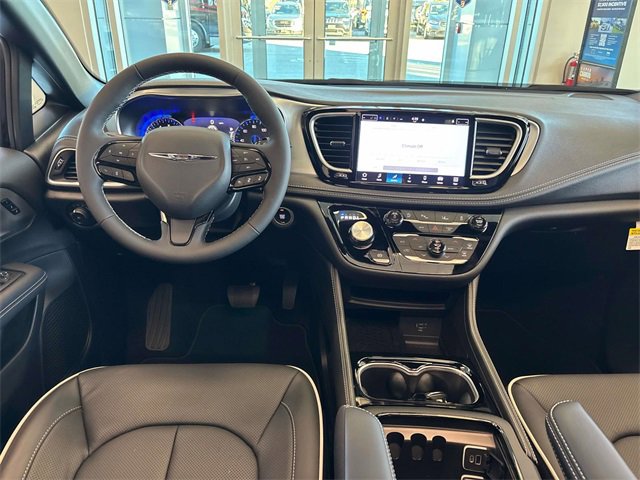 New 2026 Chrysler Pacifica Limited w/ S Appearance Package image 9