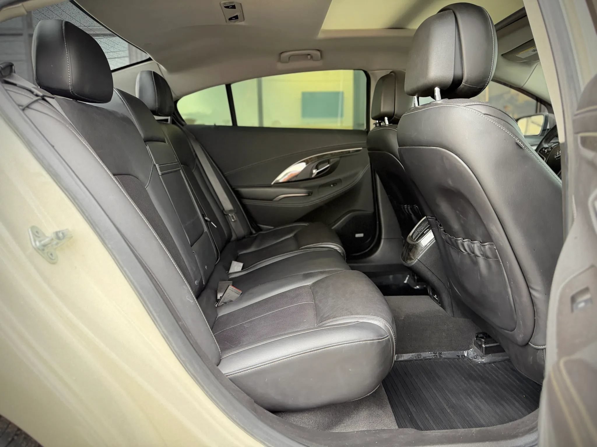 Used 2014 Buick LaCrosse Premium w/ Driver Confidence Package FWD image 16