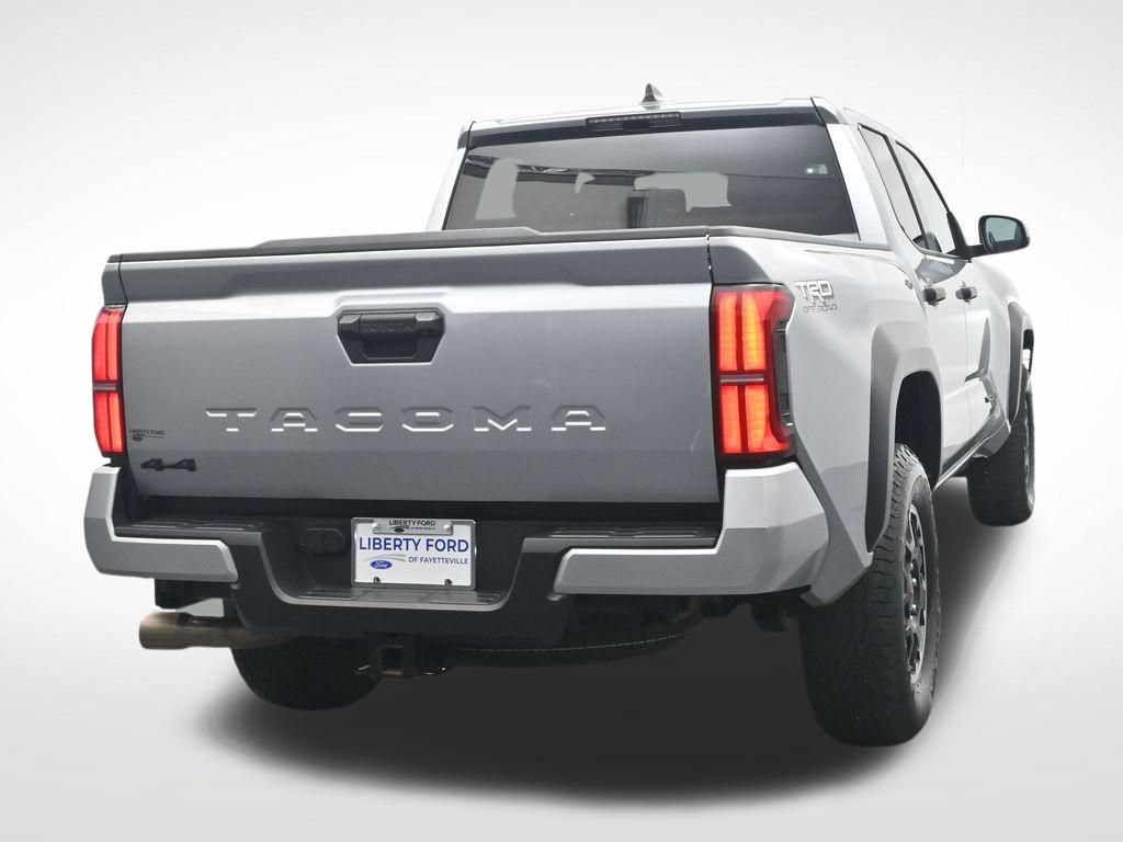 Used 2025 Toyota Tacoma TRD Off-Road AWD/4WD image 7
