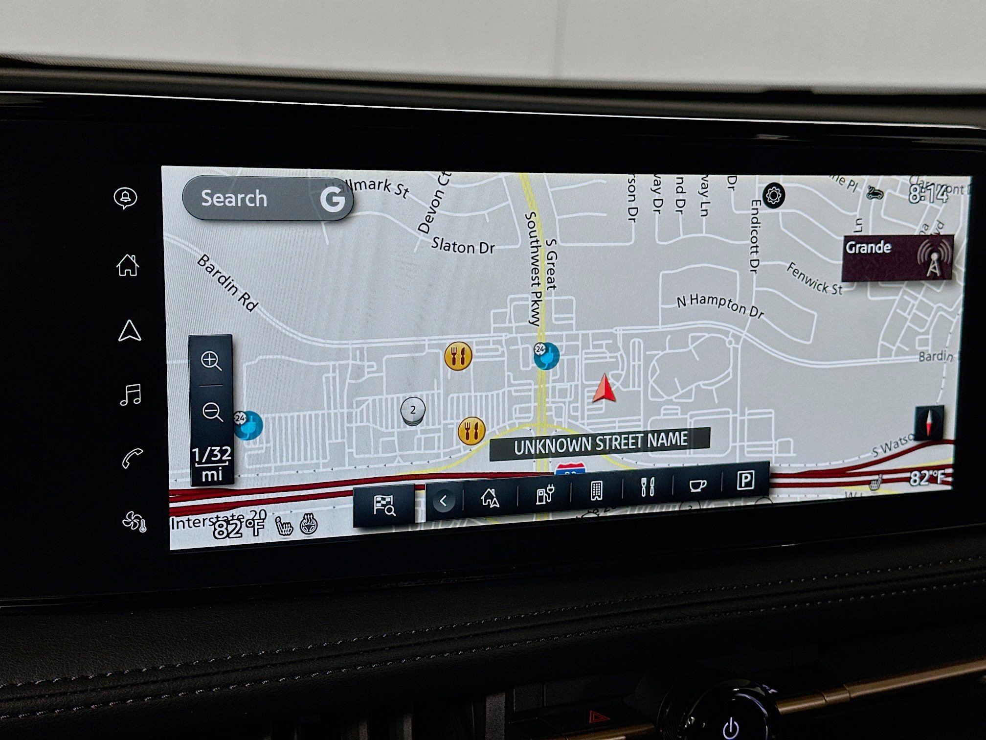 Used 2024 Nissan Ariya AWD image 22