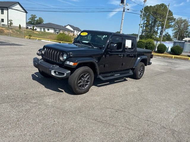 Used 2024 Jeep Gladiator Sport AWD/4WD image 13