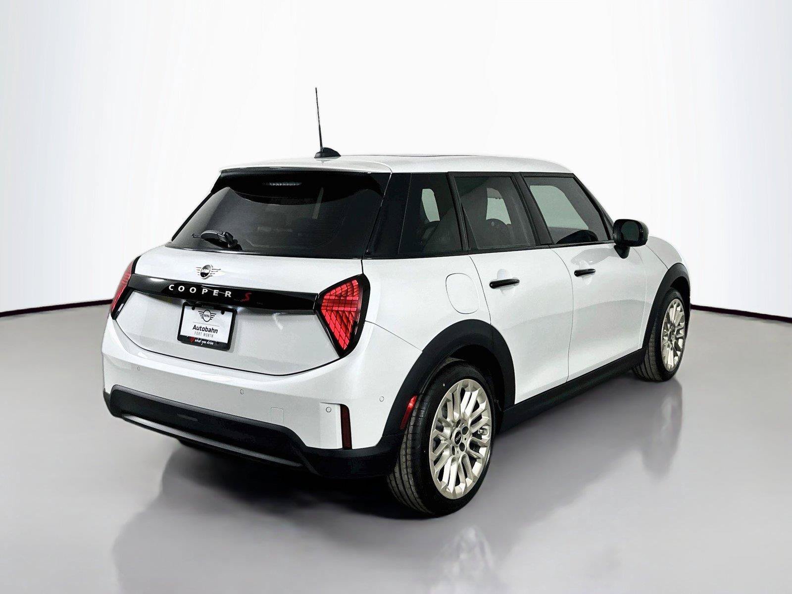 Used 2025 MINI Cooper S FWD image 4