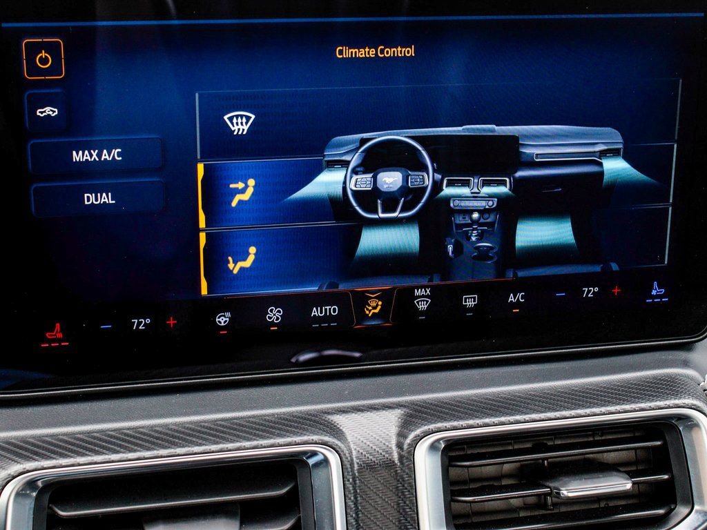 Used 2025 Ford Mustang Premium image 18