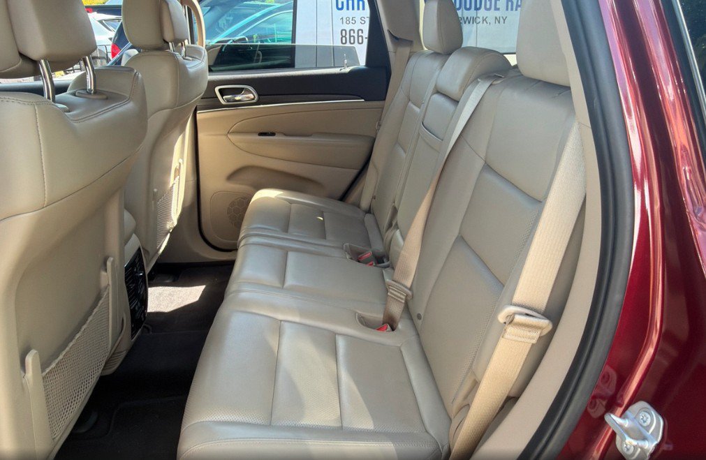 Used 2019 Jeep Grand Cherokee Limited w/ Luxury Group II AWD/4WD image 9