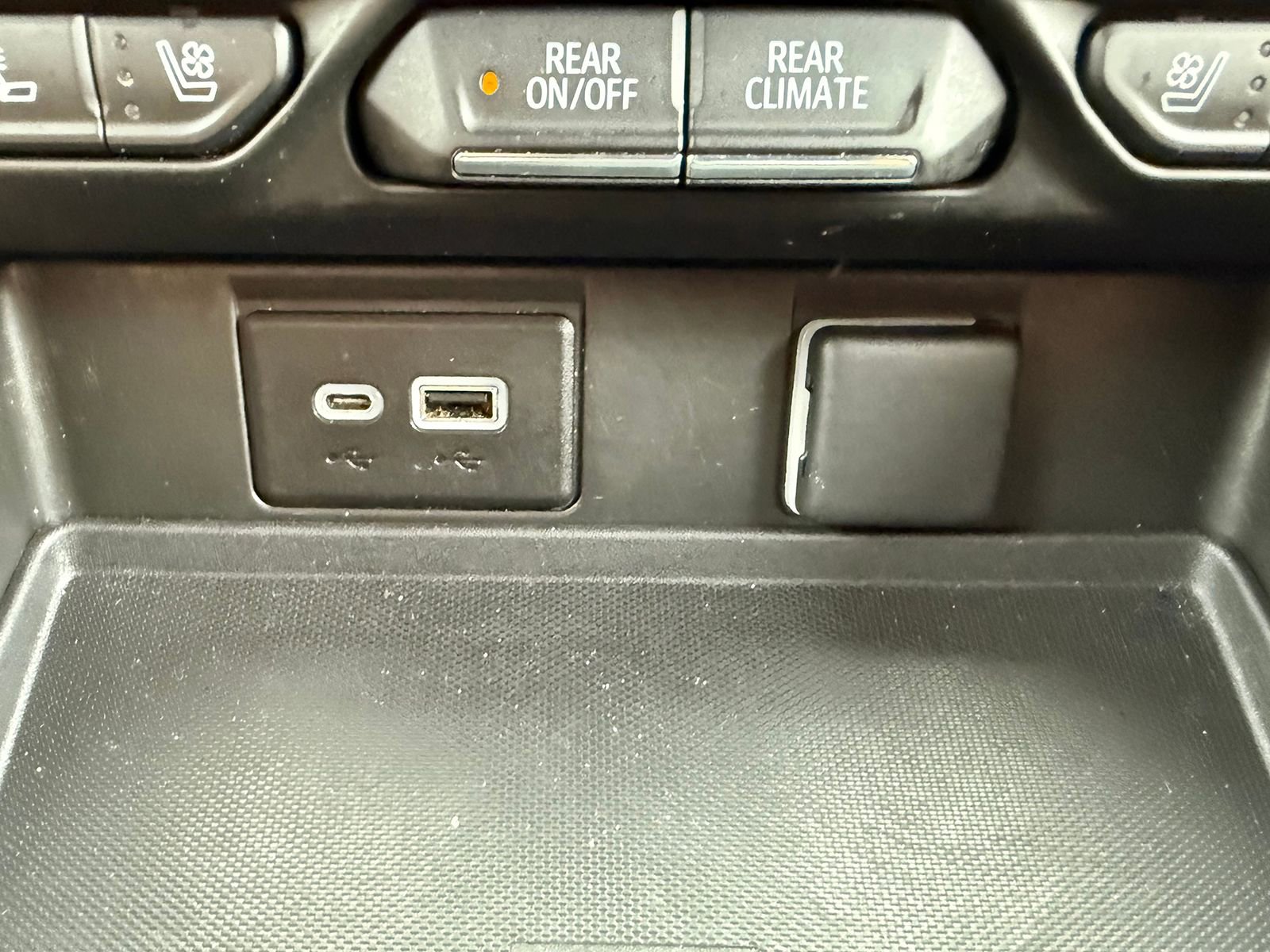 Certified 2023 Chevrolet Tahoe Premier AWD/4WD image 28