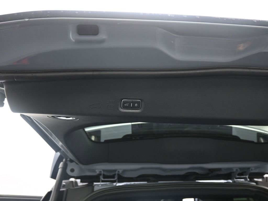 New 2025 Ford Expedition Platinum w/ Stealth Appearance Package AWD/4WD image 27