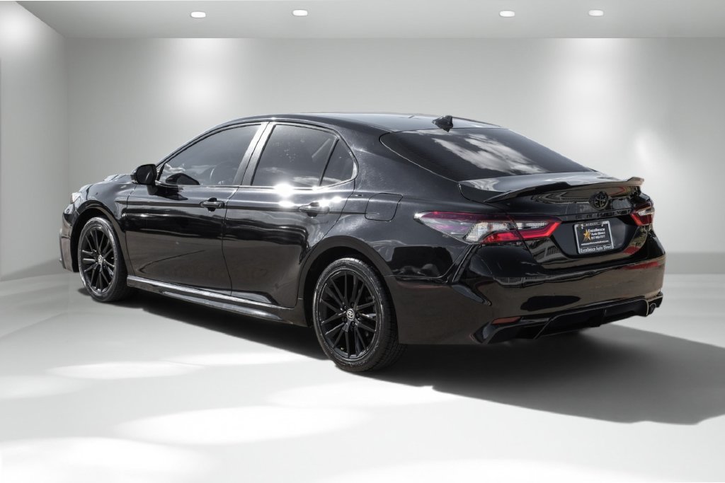 Used 2023 Toyota Camry SE FWD image 8