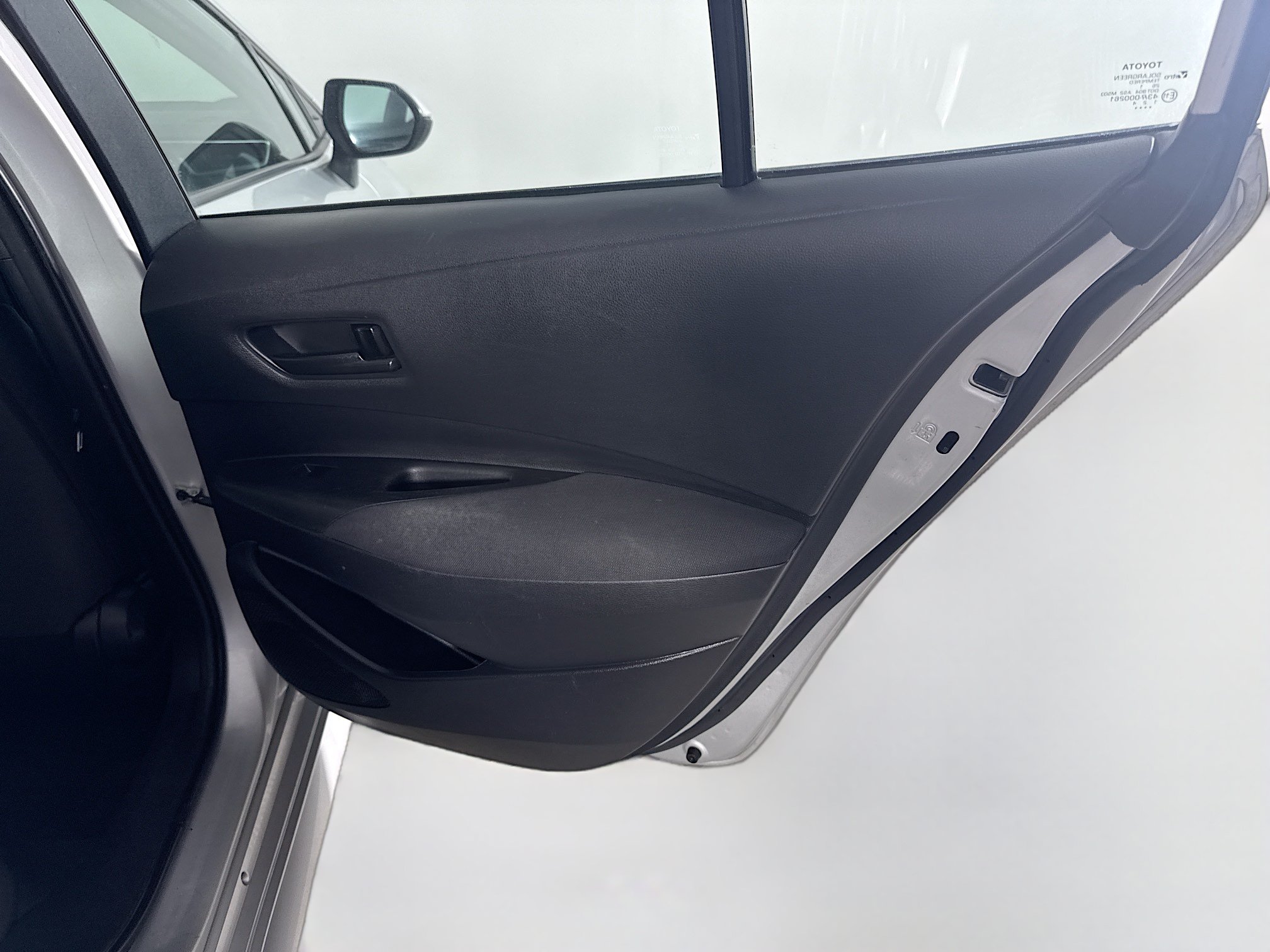 Used 2022 Toyota Corolla LE FWD image 27