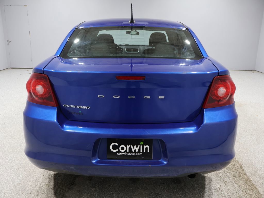 Used 2014 Dodge Avenger SE image 3
