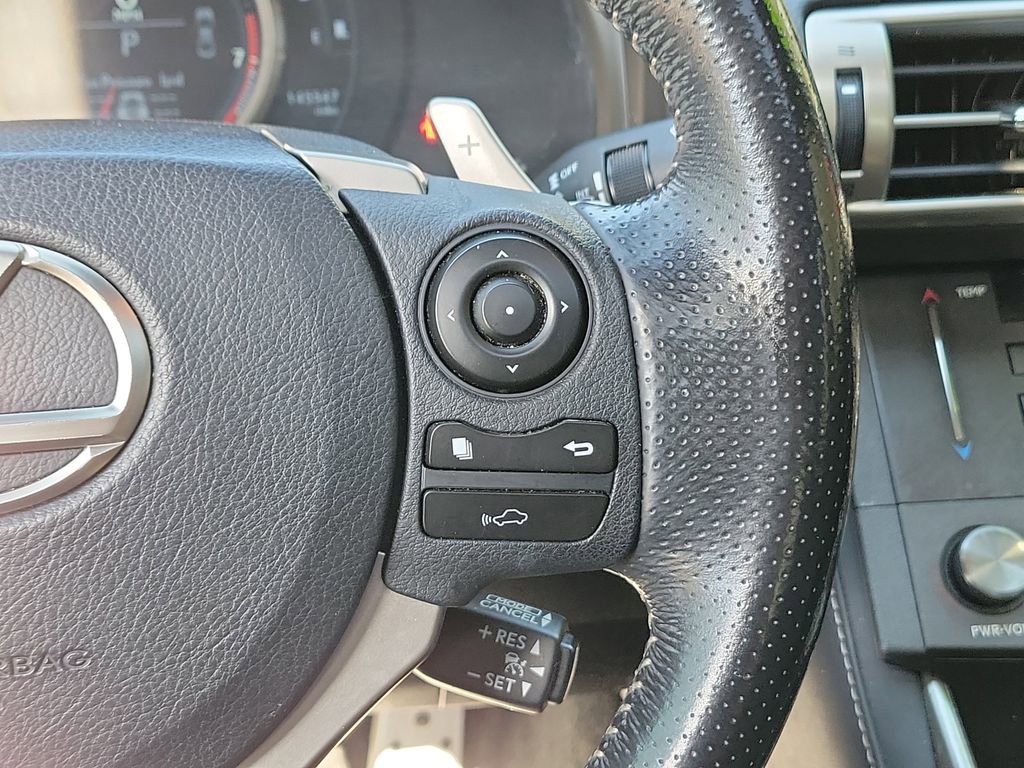 Used 2016 Lexus IS 350 image 29