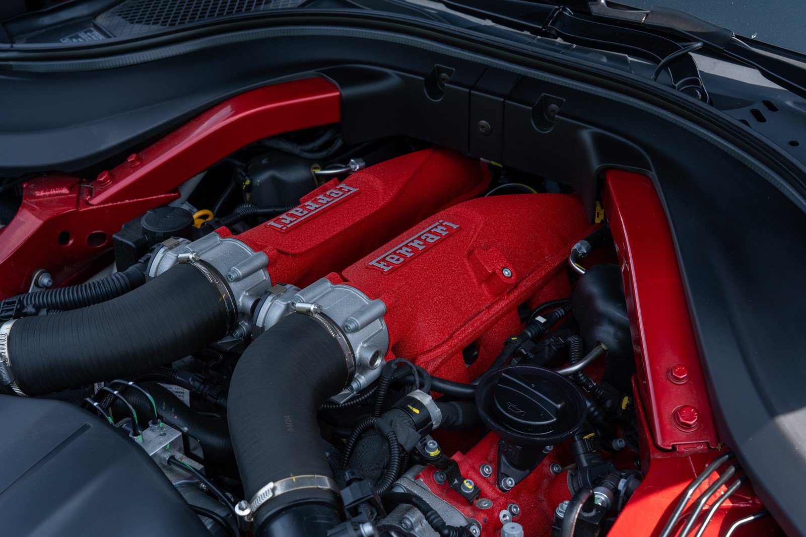 Used 2024 Ferrari Roma Spider RWD image 24