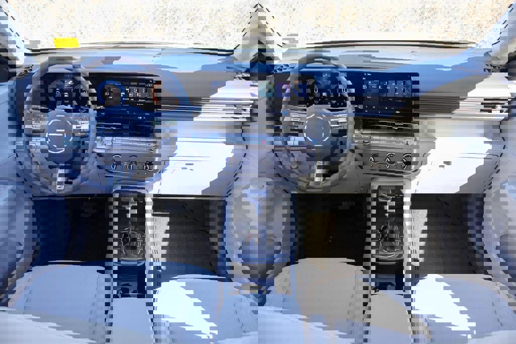 New 2026 Hyundai Kona SE image 6