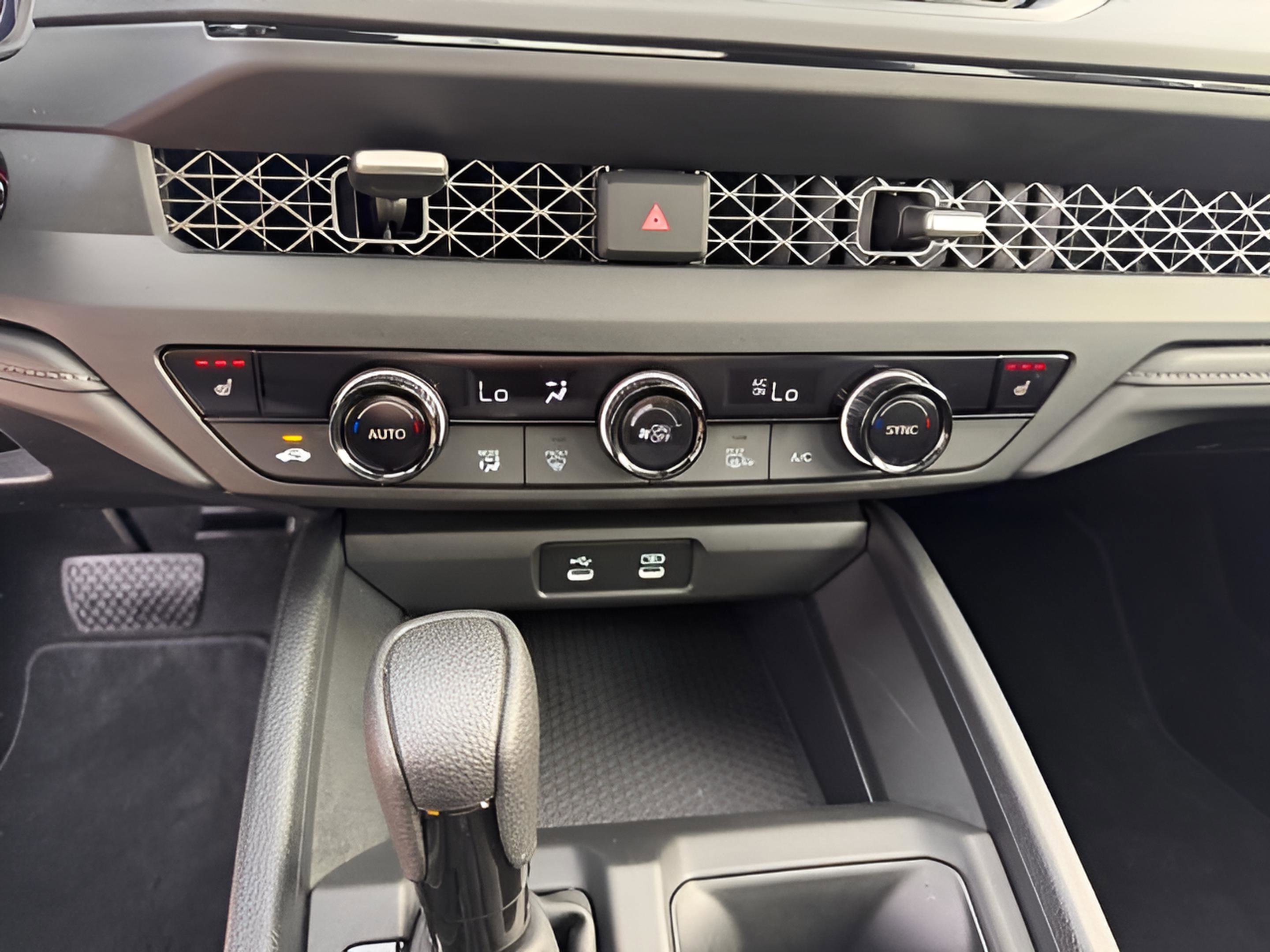 Certified 2025 Honda Accord SE image 19
