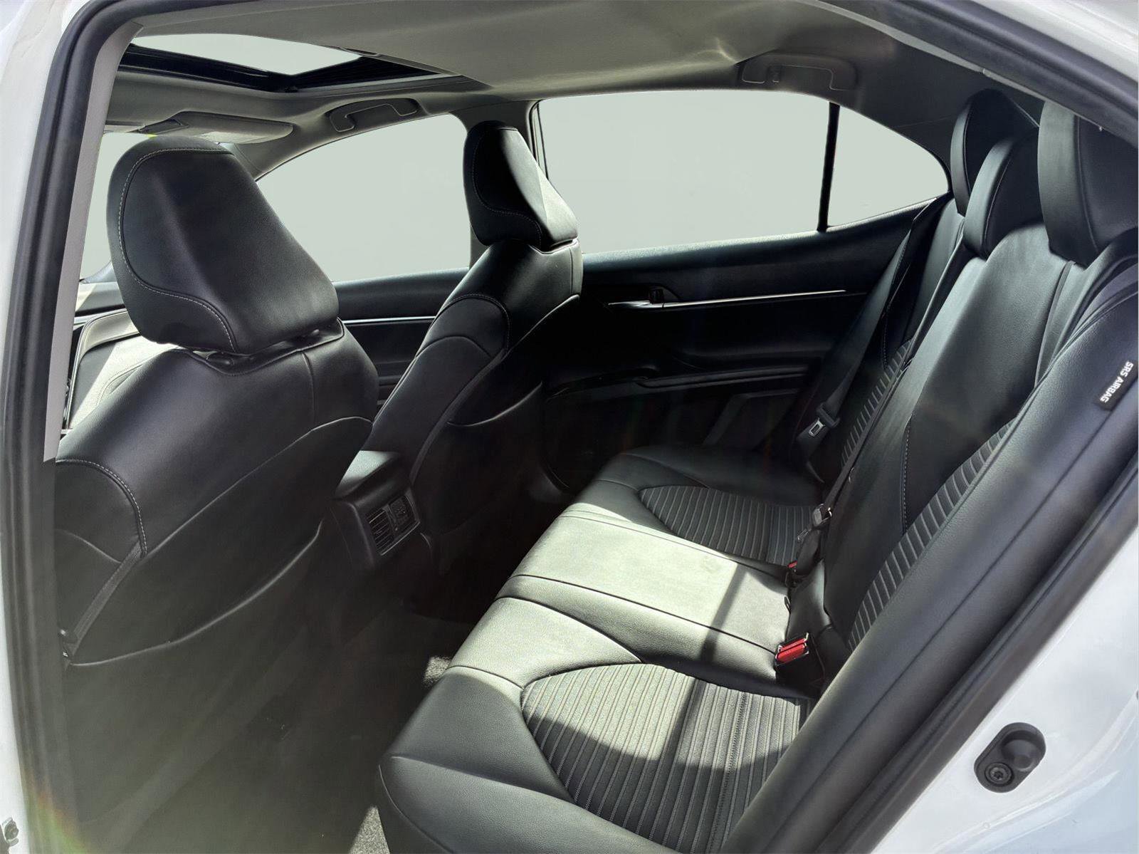 Used 2020 Toyota Camry SE w/ Audio Package FWD image 15