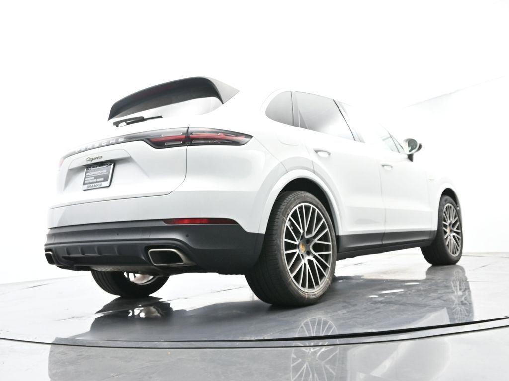 Certified 2020 Porsche Cayenne E-Hybrid image 47