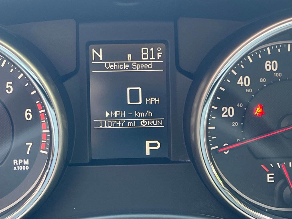 Used 2012 Jeep Grand Cherokee Overland w/ Trailer Tow Group IV image 19