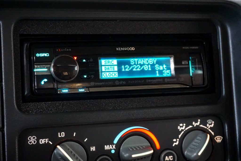 Used 1998 Chevrolet Silverado 1500 4x4 Regular Cab w/ Preferred Equipment Group 2 image 47