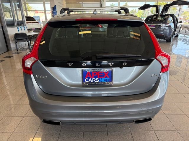 Used 2016 Volvo V60 T5 Premier w/ Convenience Package FWD image 4