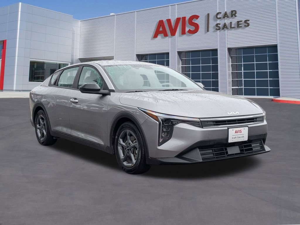 Used 2025 Kia K4 LXS image 9