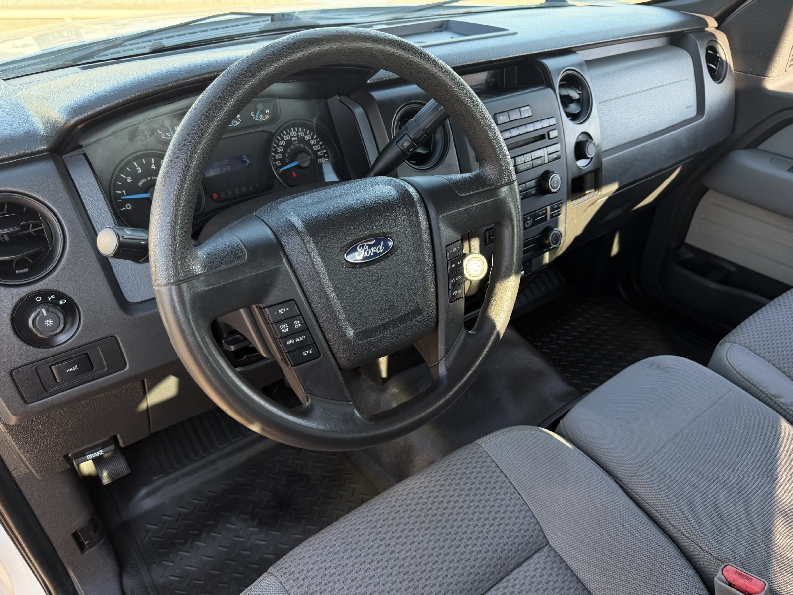 Used 2014 Ford F150 XL w/ Equipment Group 101A Mid RWD image 13