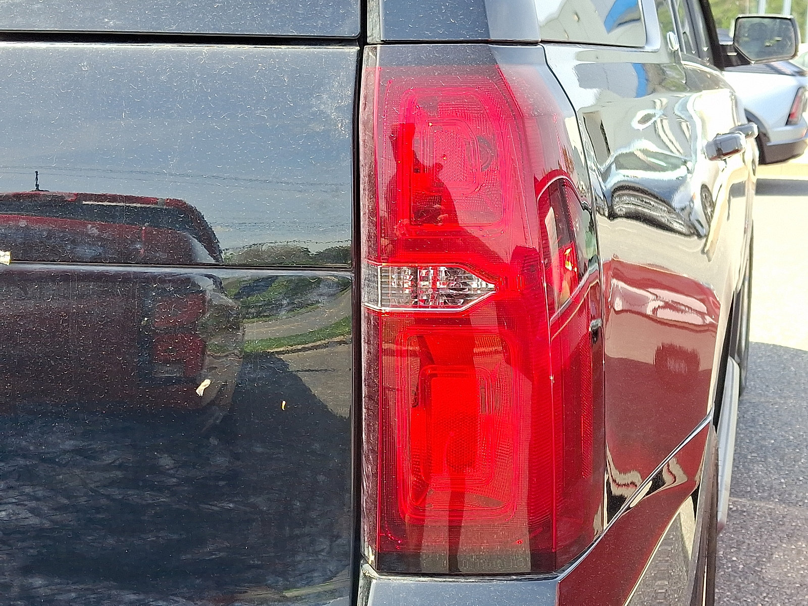 Used 2015 Chevrolet Tahoe LT image 8