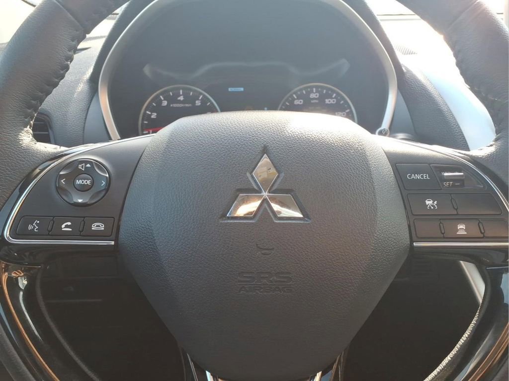 Used 2025 Mitsubishi Eclipse Cross AWD image 14