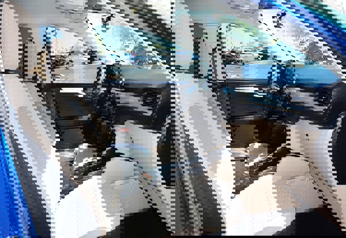 Used 2022 Ford Escape SE image 34