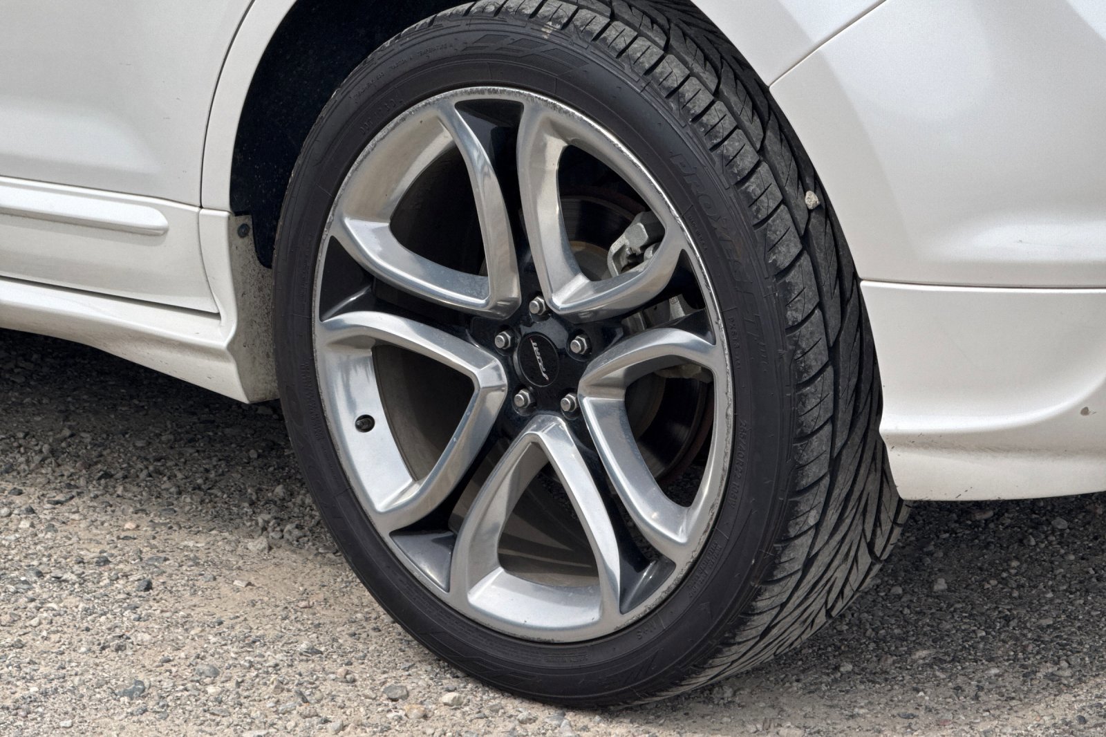 Used 2014 Ford Edge Sport w/ Driver Entry Package image 4