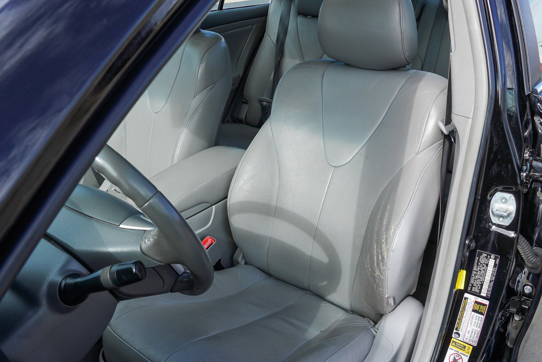 Used 2011 Toyota Camry XLE w/ SE/XLE Extra-Value Pkg FWD image 16