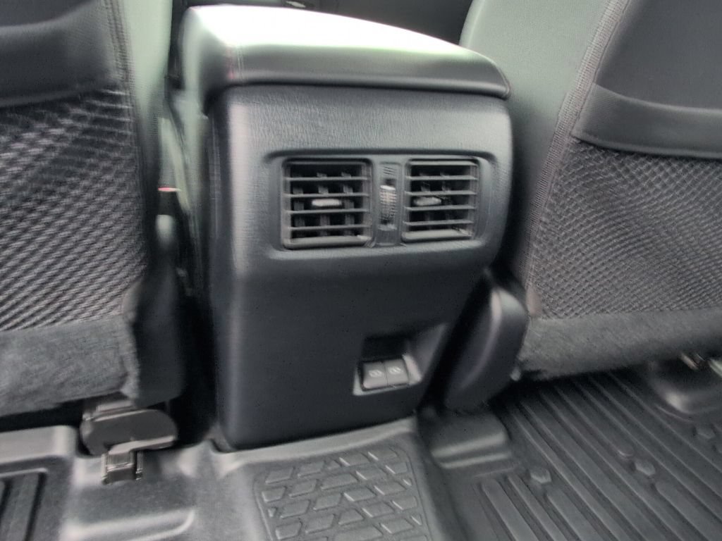 Certified 2023 Toyota 4Runner TRD Off-Road AWD/4WD image 16