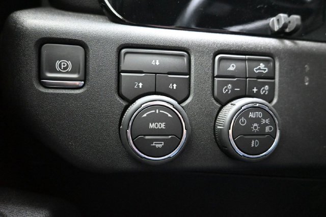 Used 2026 Chevrolet Silverado 2500 LT w/ All Star Edition AWD/4WD image 25