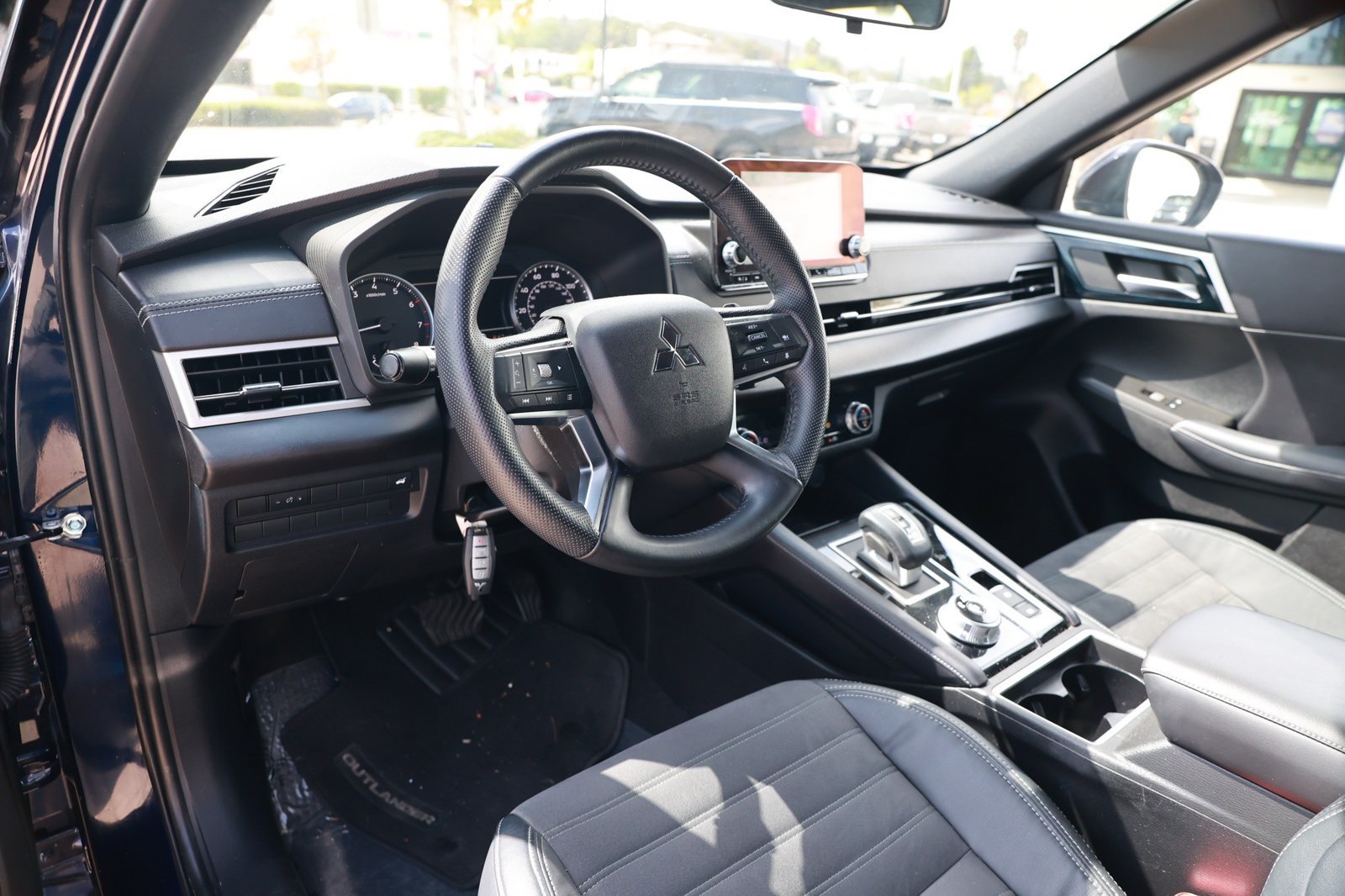 Used 2022 Mitsubishi Outlander SE FWD image 17
