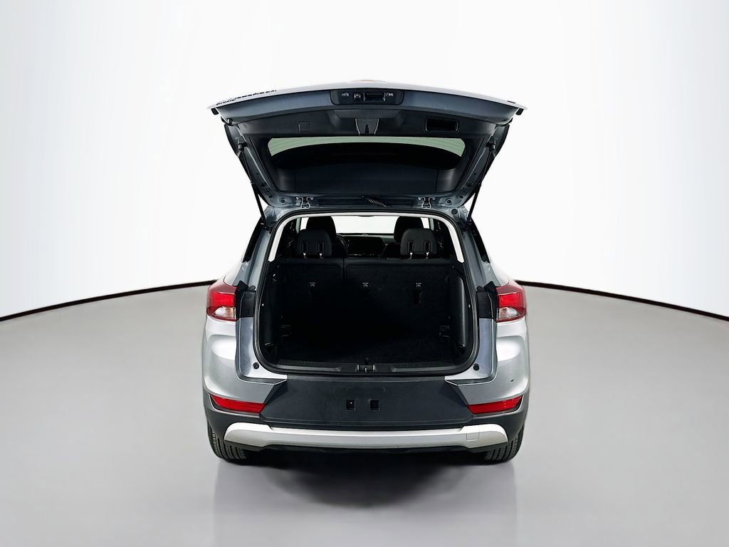 Used 2025 Chevrolet TrailBlazer LT AWD/4WD image 28