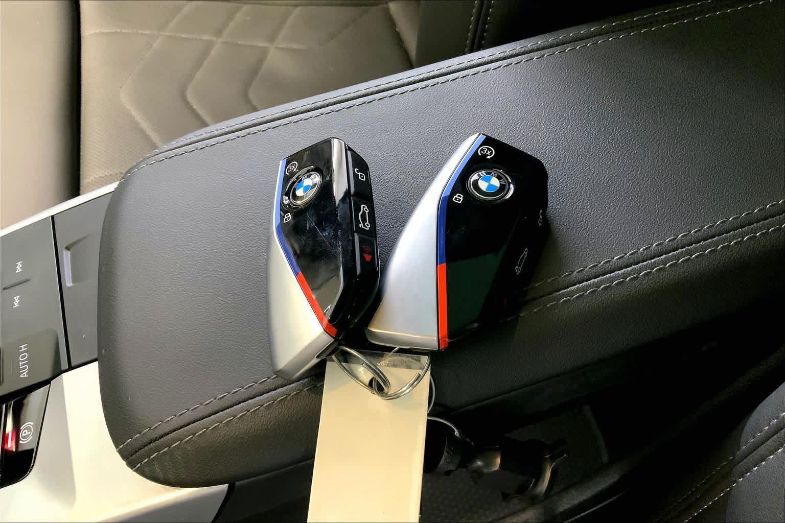 Used 2024 BMW X2 xDrive28i w/ M Sport Package AWD/4WD image 14
