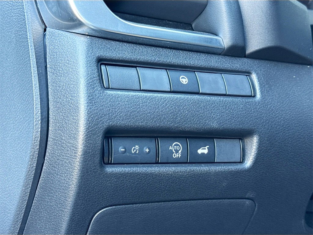 Used 2024 Nissan Rogue SV image 24