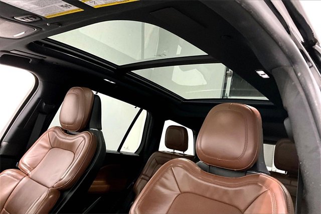 Used 2021 Lincoln Aviator Reserve w/ Equipment Group 202A image 38