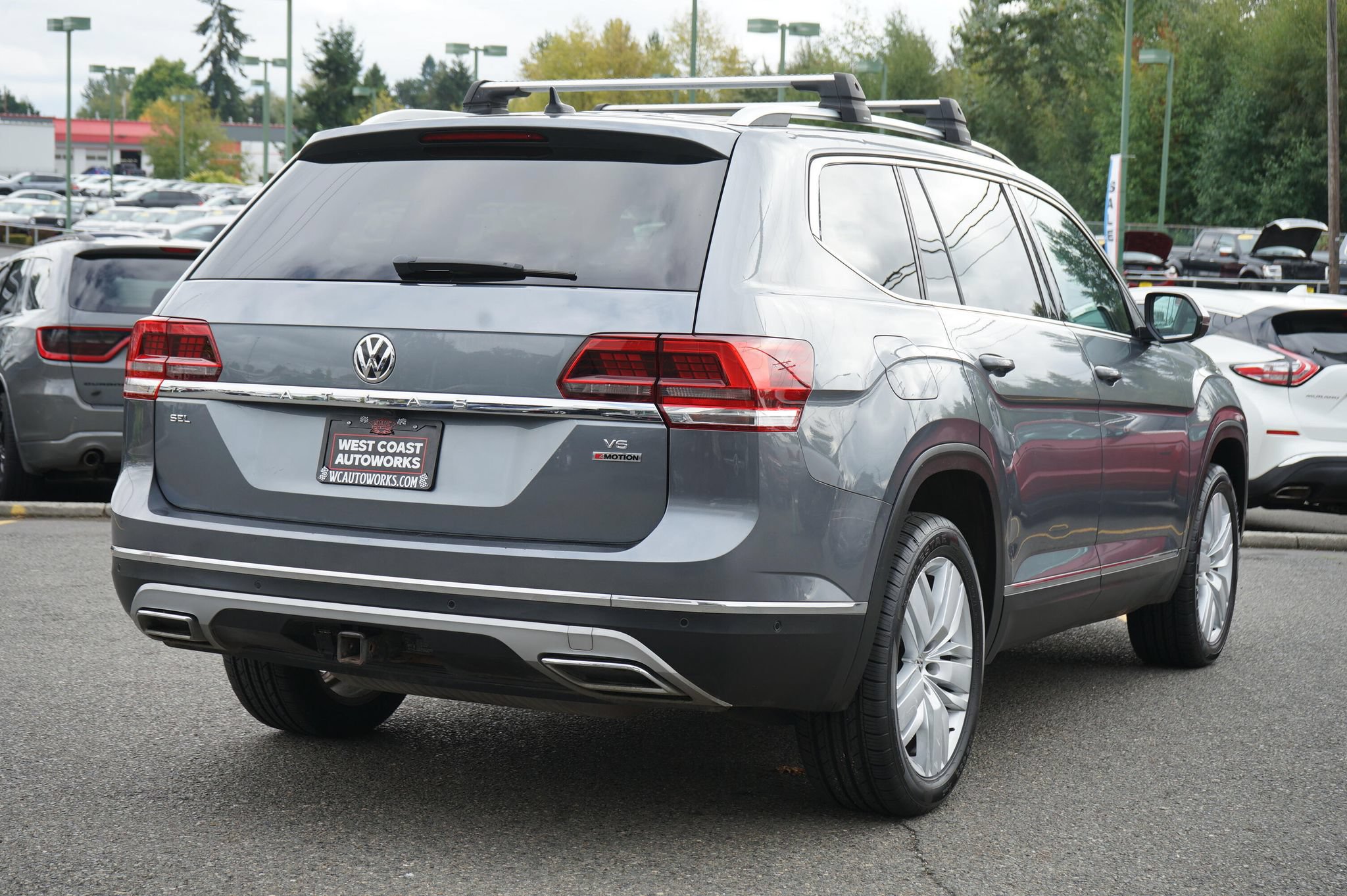 Used 2018 Volkswagen Atlas SEL Premium AWD/4WD image 5
