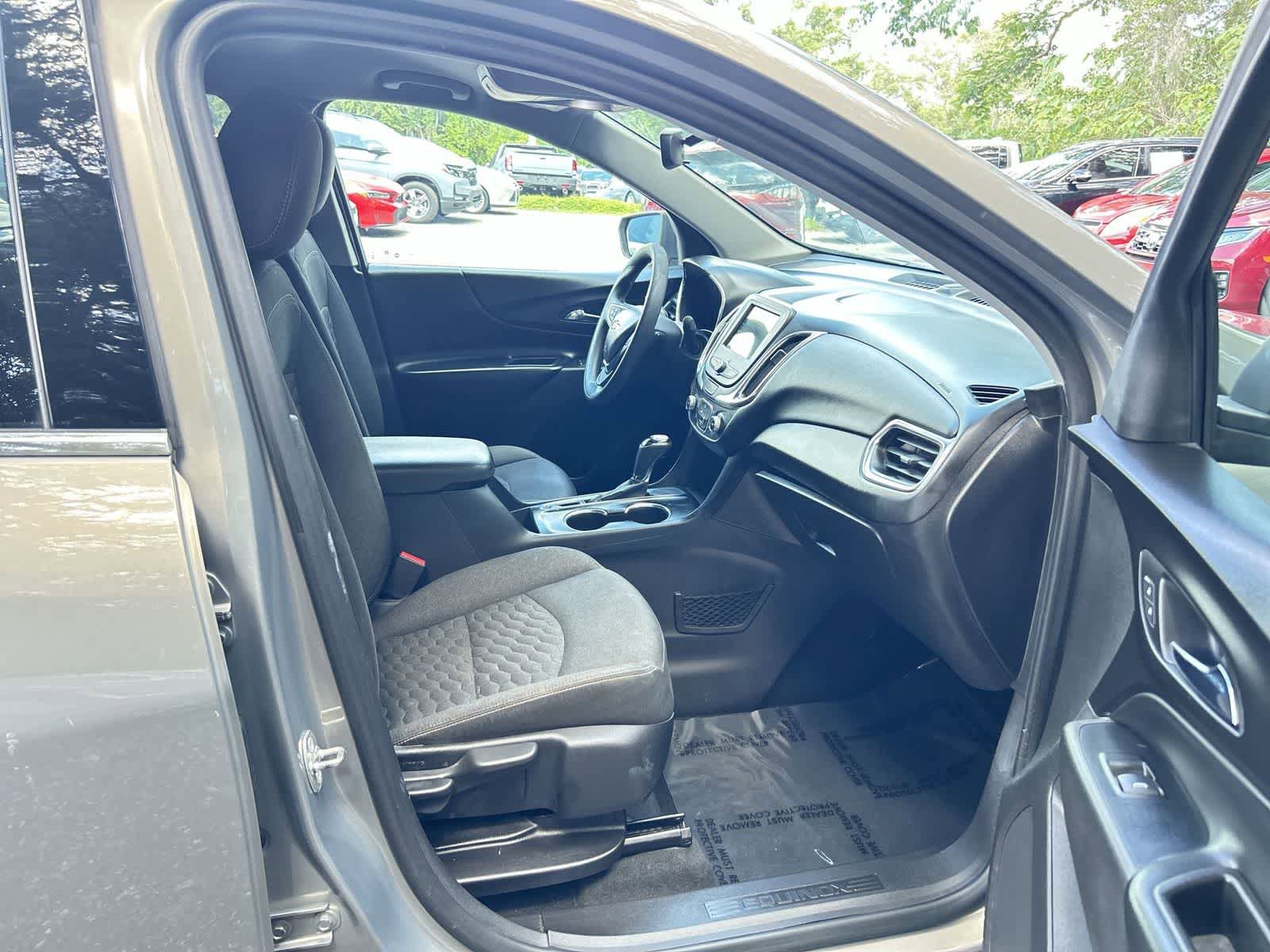 Used 2019 Chevrolet Equinox LT w/ LPO, Hit The Road Package FWD image 14