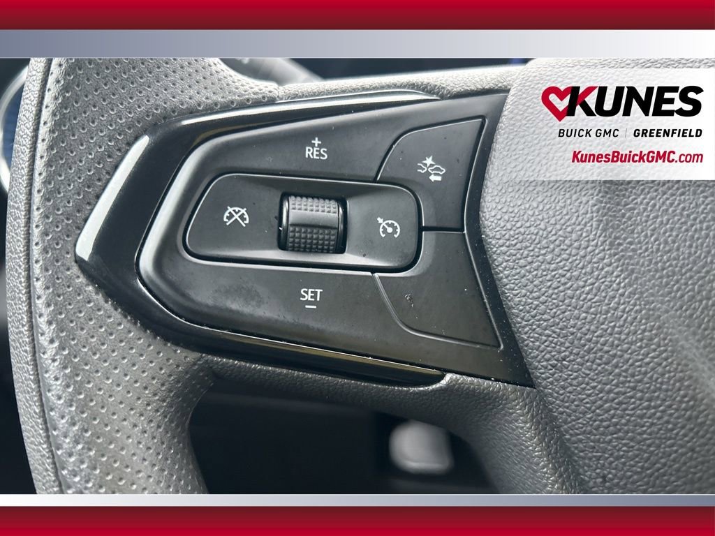 Used 2025 Chevrolet Trax LT image 29