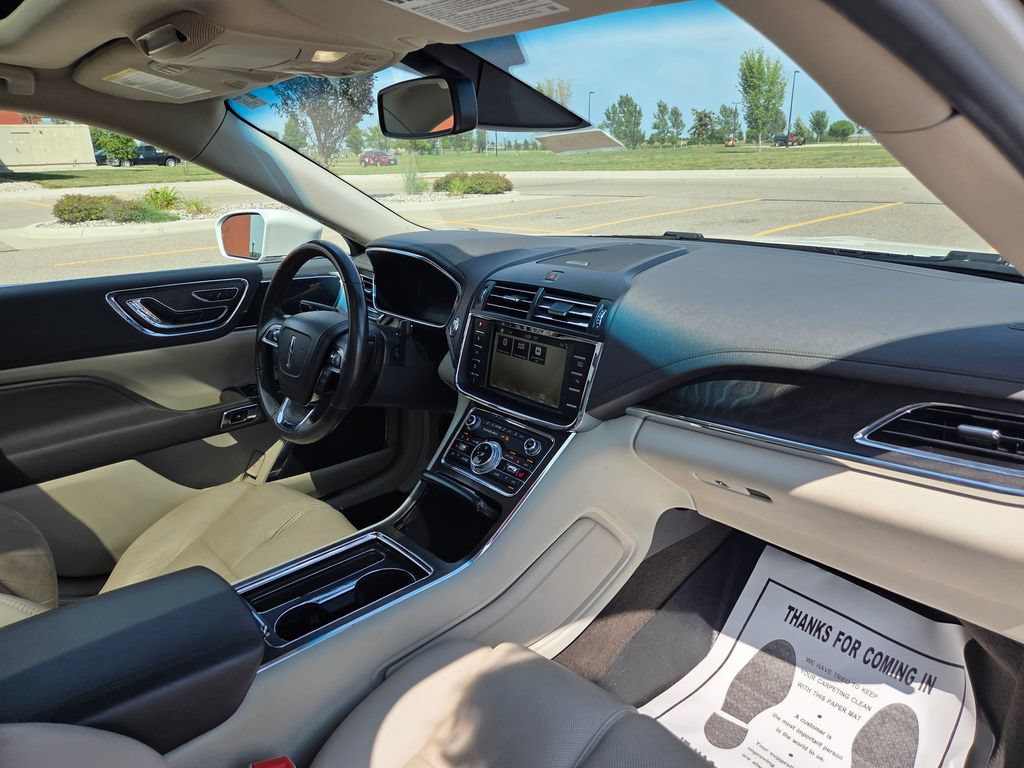 Used 2019 Lincoln Continental Select w/ Continental Climate Package AWD/4WD image 35