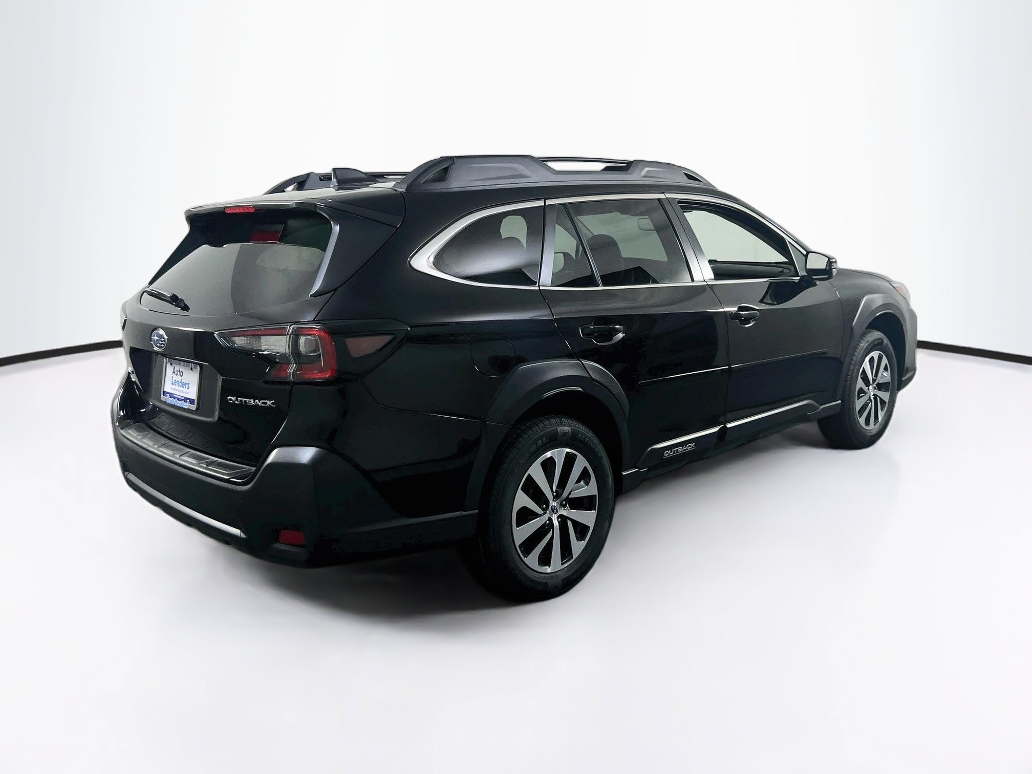 Used 2023 Subaru Outback Premium AWD/4WD image 5