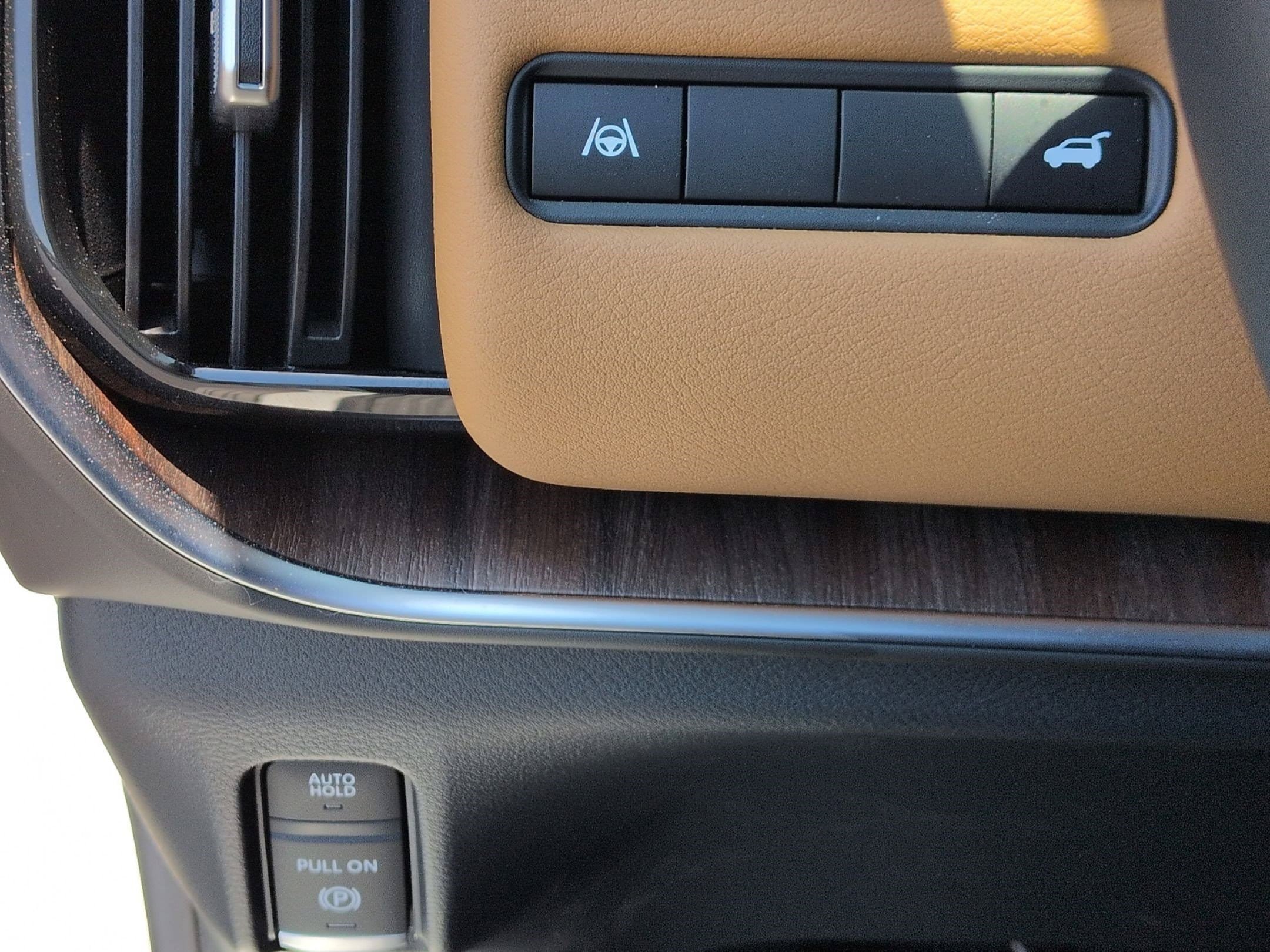 New 2026 Nissan Armada SL w/ Captain's Chari Seat Package AWD/4WD image 17