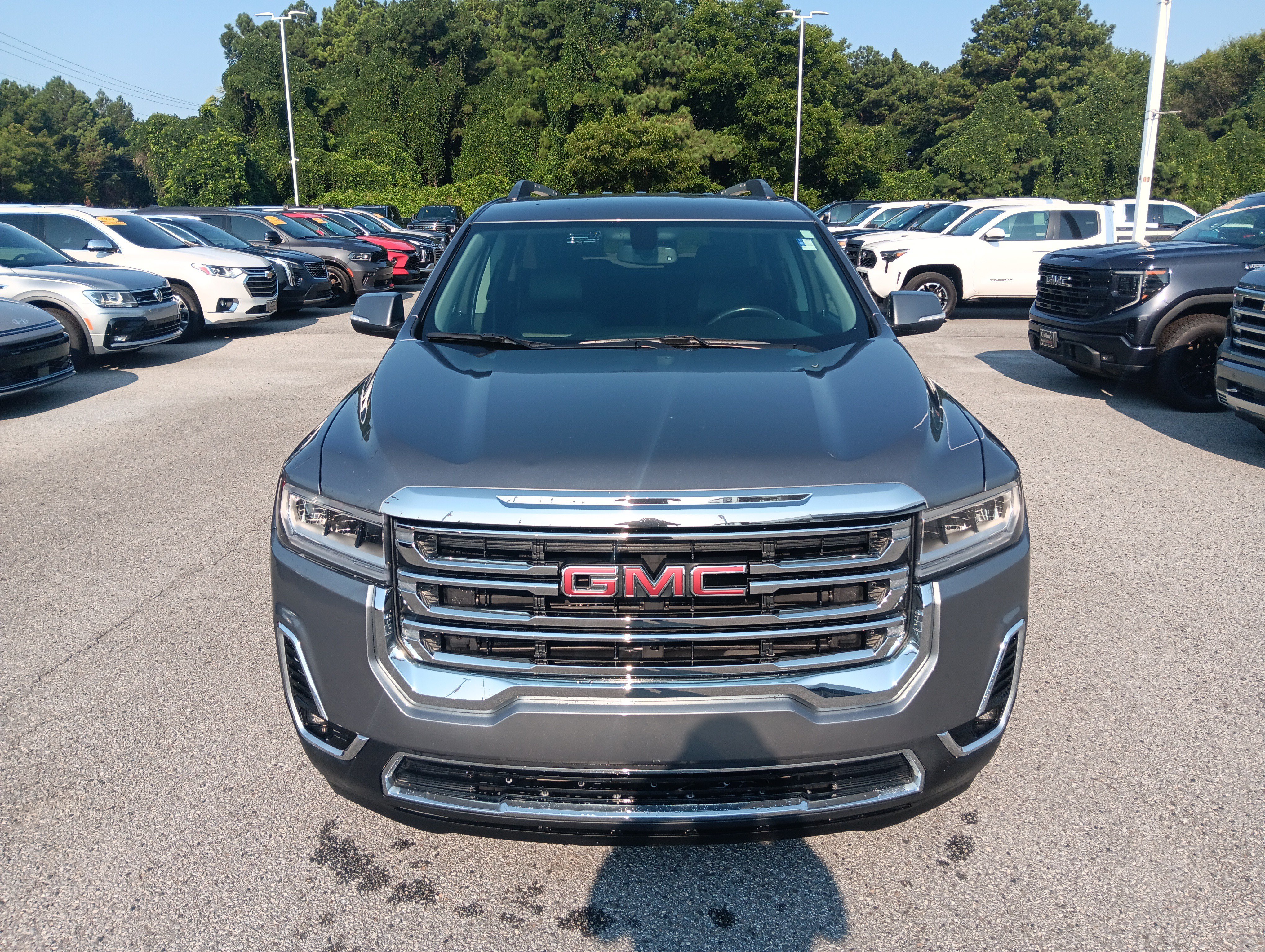 Used 2020 GMC Acadia SLT w/ Trailering Package FWD image 8