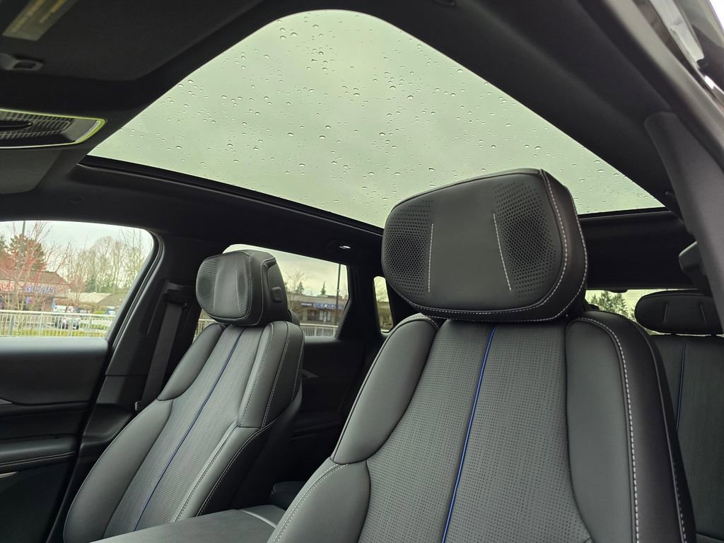 Used 2025 Cadillac Lyriq Sport image 22