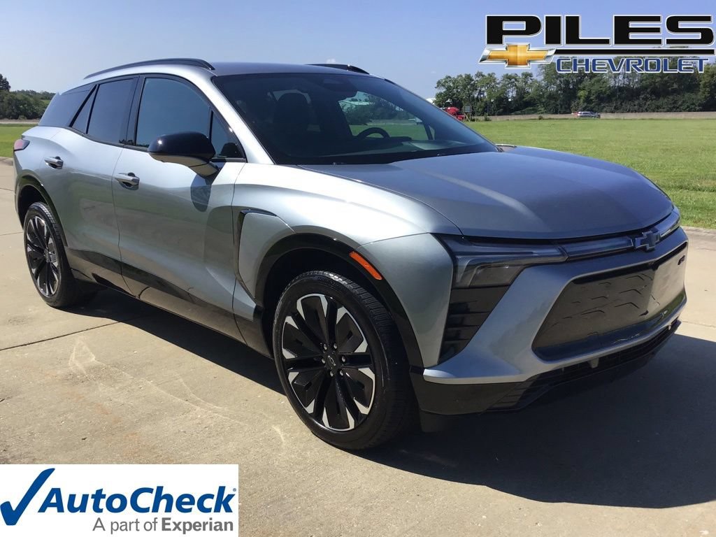 Used 2025 Chevrolet Blazer EV RS AWD/4WD image 1