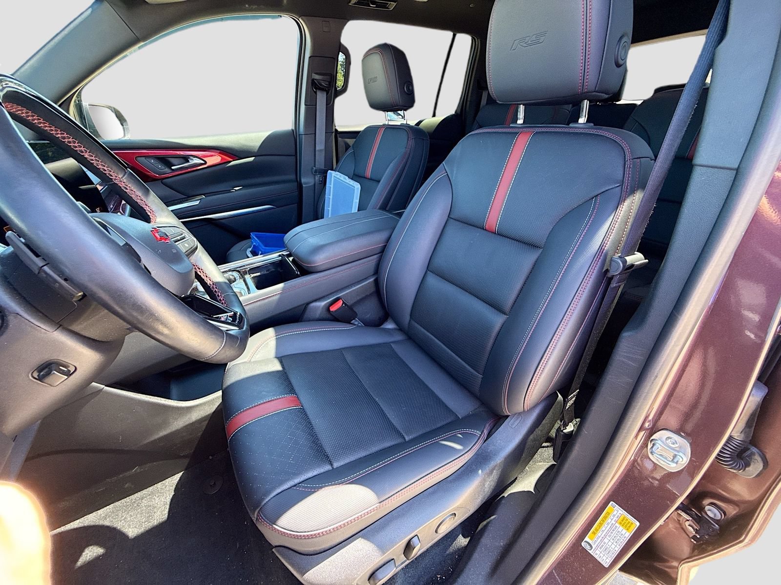 Used 2024 Chevrolet Traverse RS FWD image 12