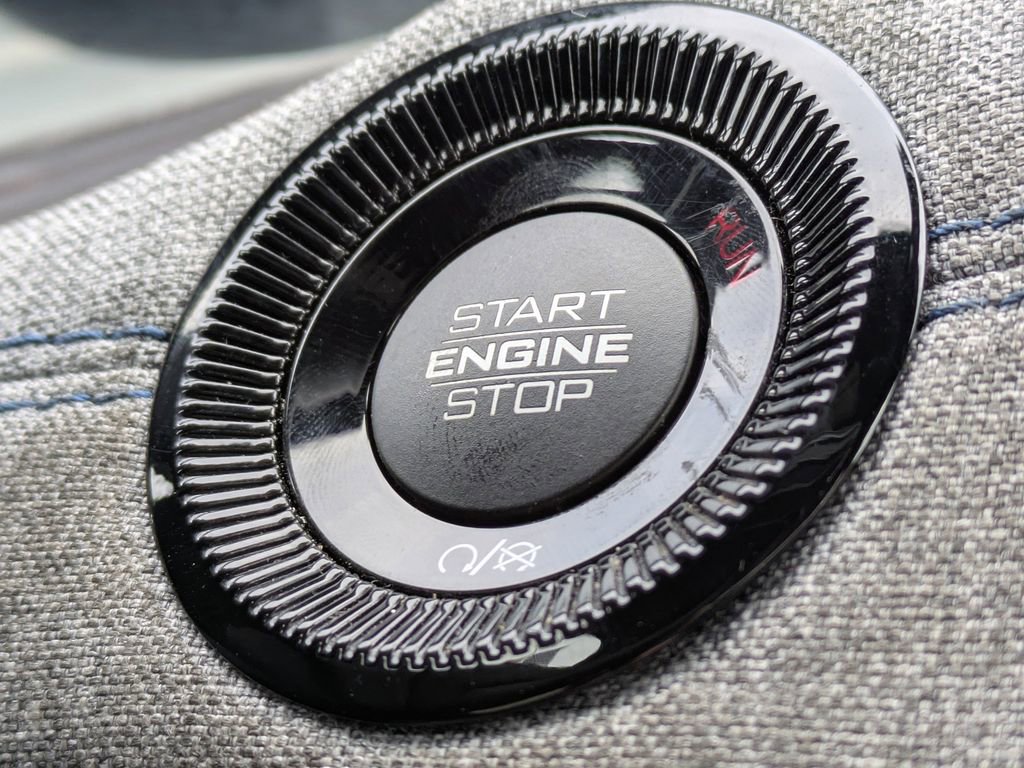 Used 2024 Jeep Compass Latitude image 27