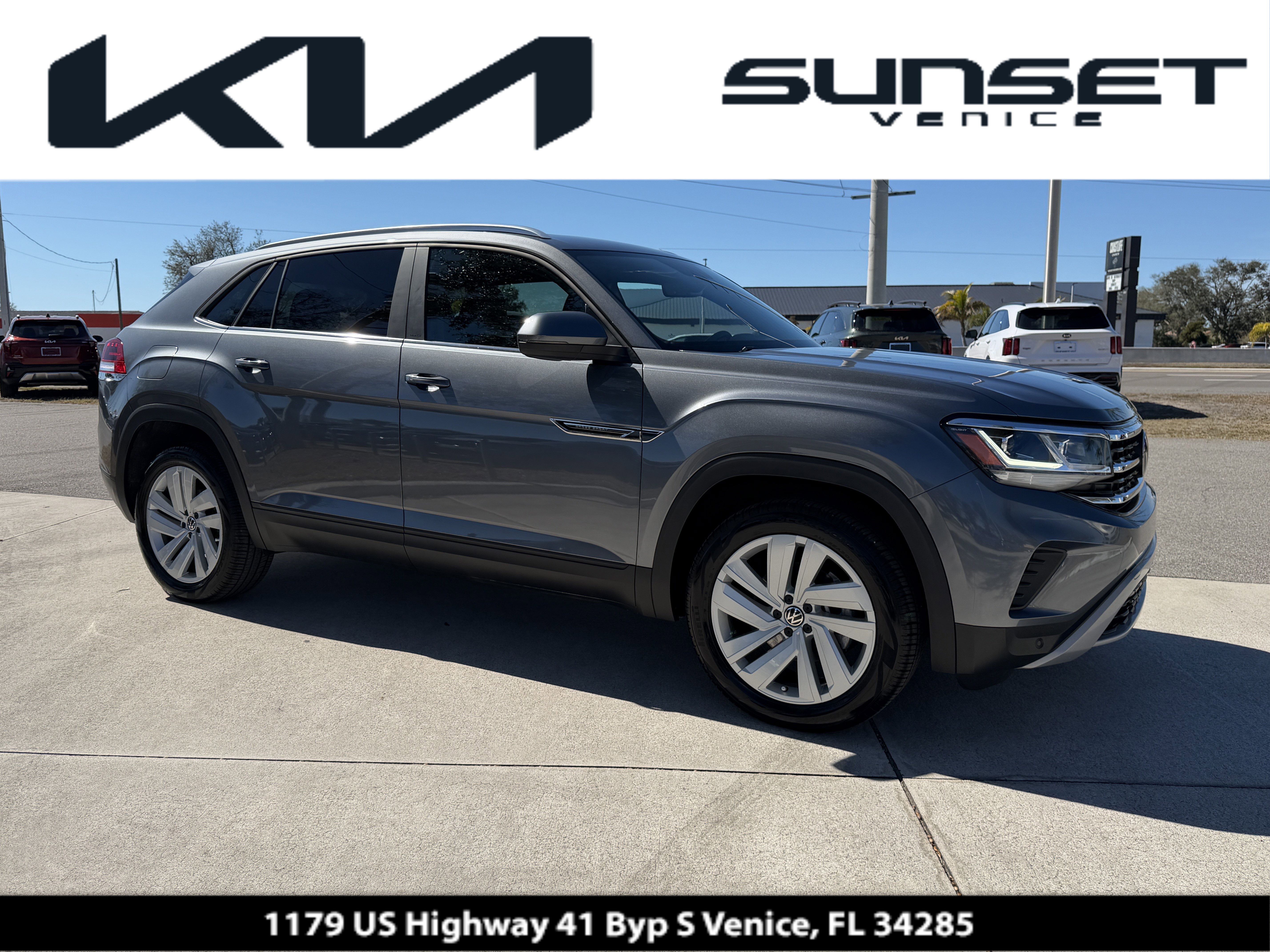 Used 2023 Volkswagen Atlas Cross Sport SE w/ Panoramic Sunroof Package image 1